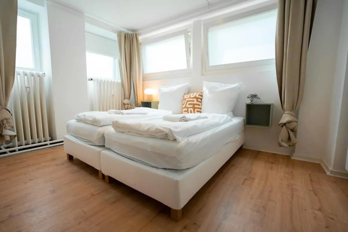 Hamburg City Apartment For 7 0*,  Germany